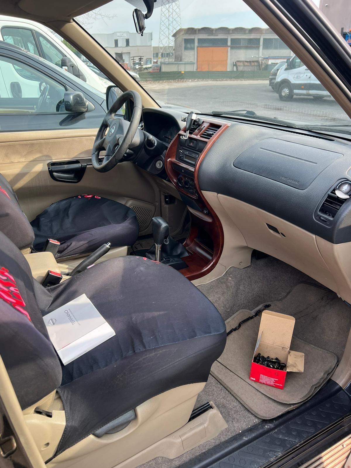 Nissan Terrano 2.7 turbodiesel 5 porte