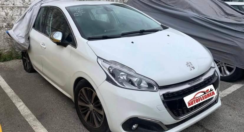 Peugeot 208 BlueHDi 120 S&S 3 porte GT Line