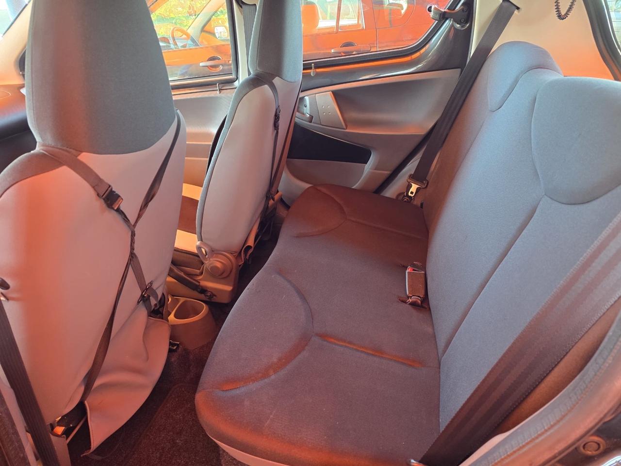 Toyota Aygo 1.0 12V VVT-i 5 porte Now Connect