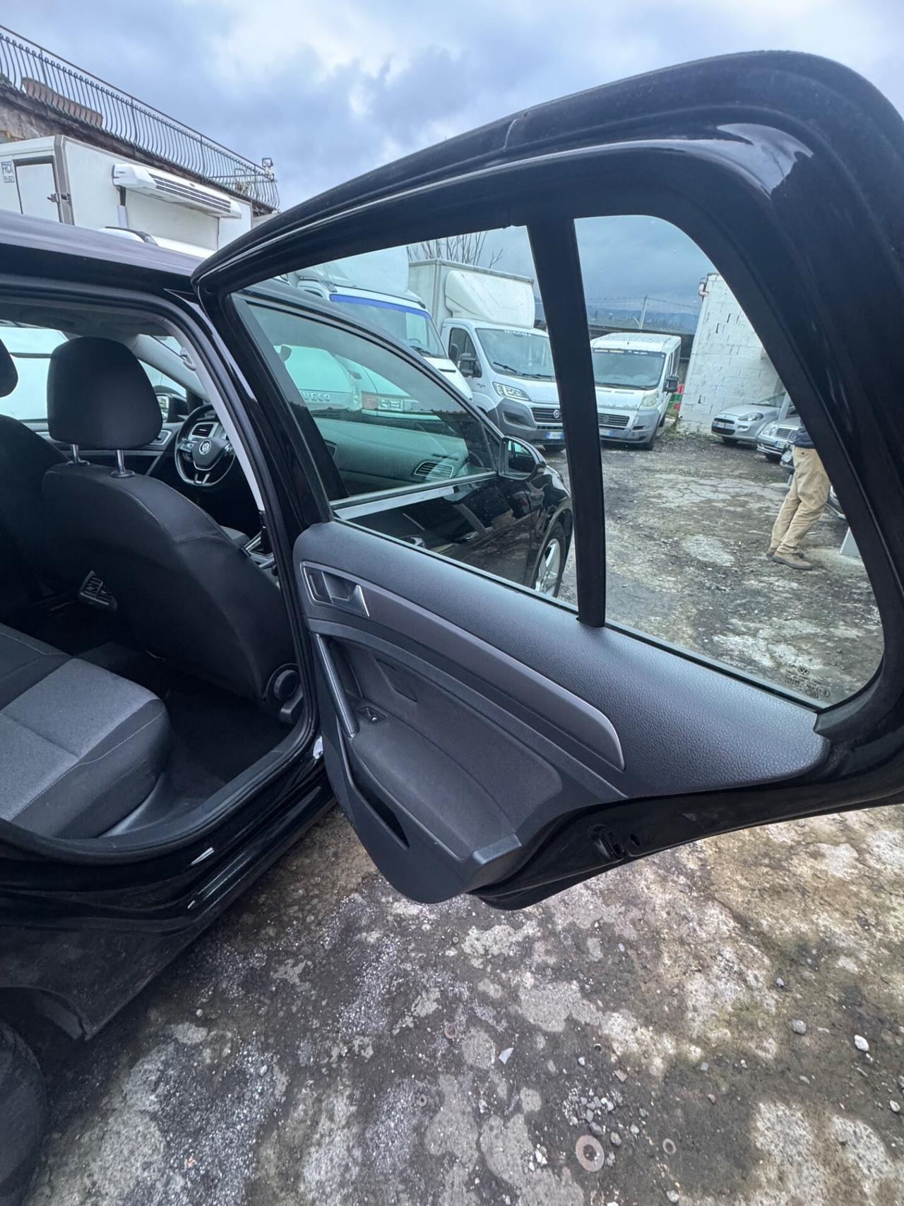 Volkswagen Golf 1.6 TDI 5p. Highline BlueMotion Technology