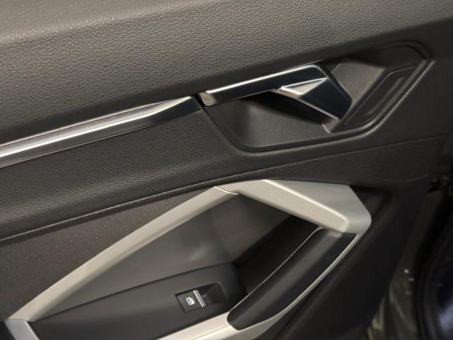 AUDI Q3 35 TDI quattro Business