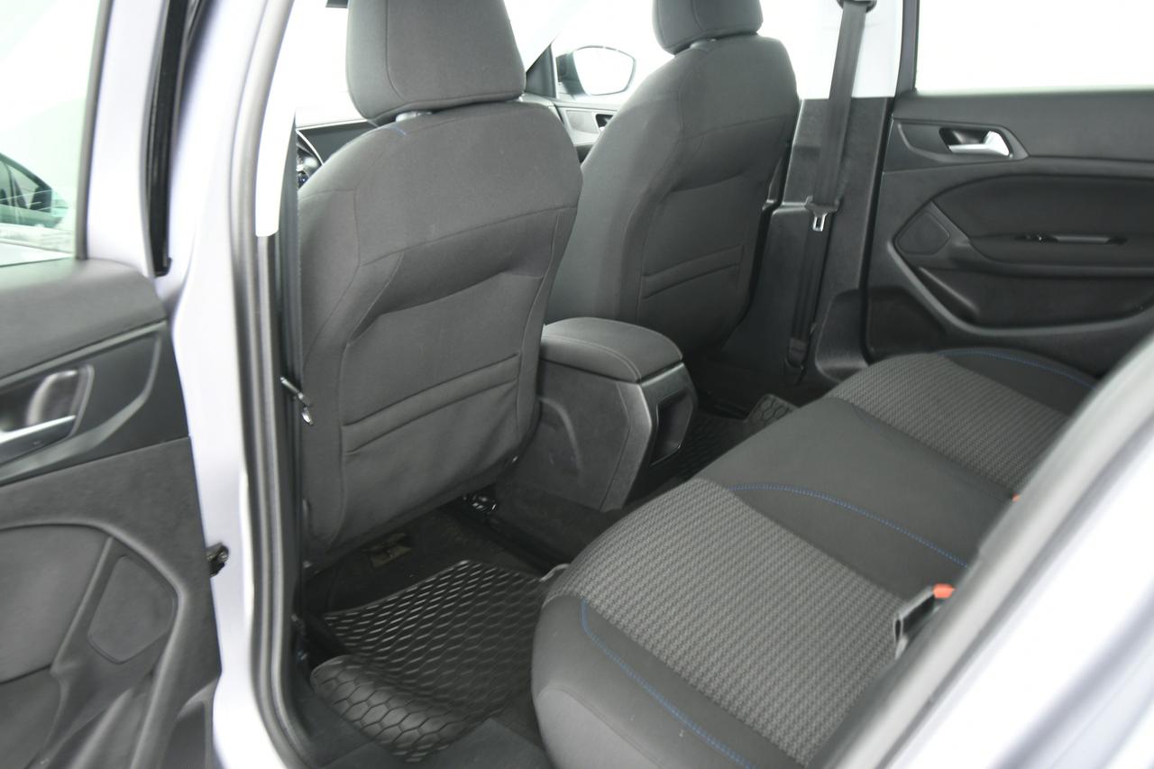 PEUGEOT 308 5p 1.5 bluehdi Business s&s 130cv NEOPATENTATI+APP CONNECT