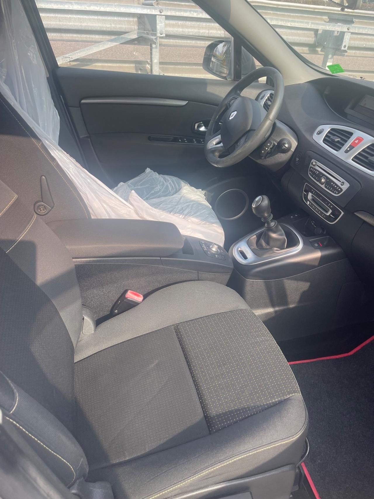 Renault Scenic Scénic X-Mod 1.5 dCi 110CV EDC Luxe