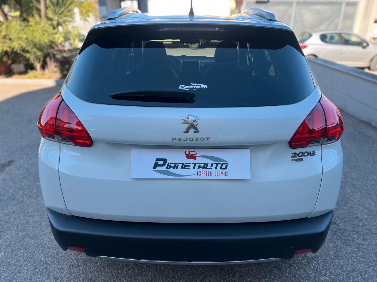 Peugeot 2008 1.6 e-hdi 115cv ALLURE NAVI/PELLE/16; PERFETTA!