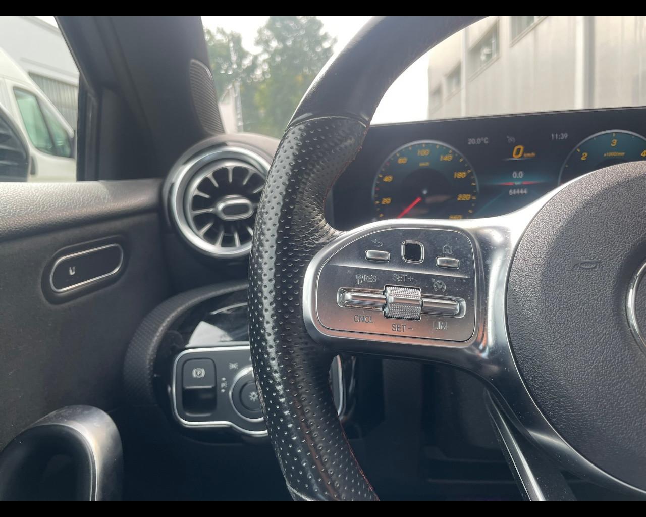 Mercedes-Benz Classe A (W177) - A 200 d Automatic 4Matic Premium