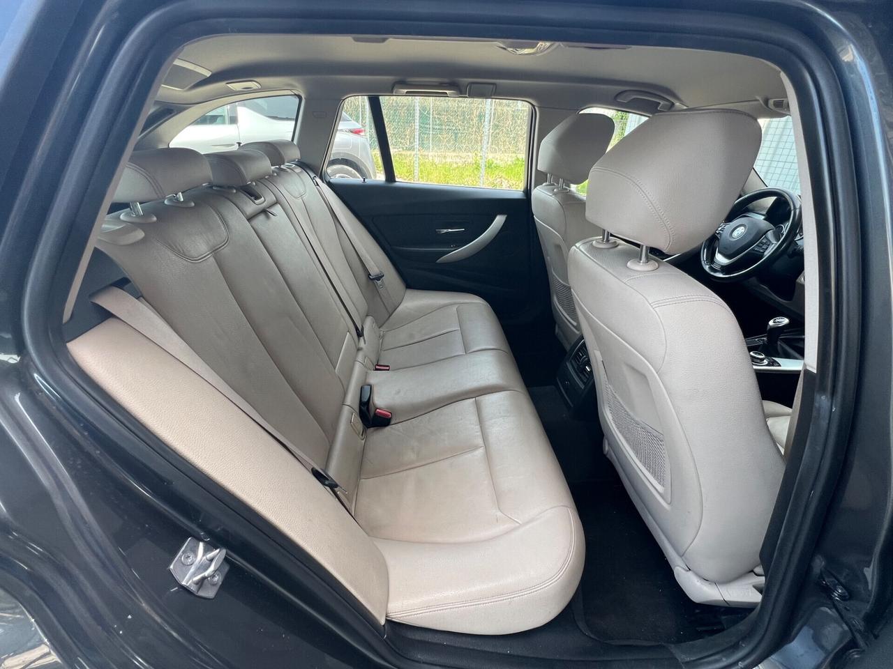 Bmw 320d Touring Luxury Tenuta molto Bene