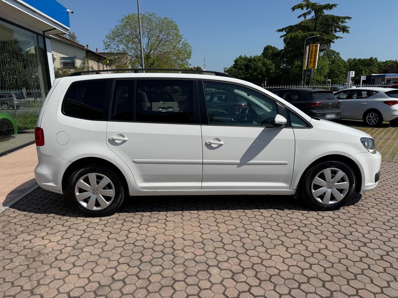Volkswagen Touran 1.6 TDI DSG Comfortline OK NEOPATENTATI