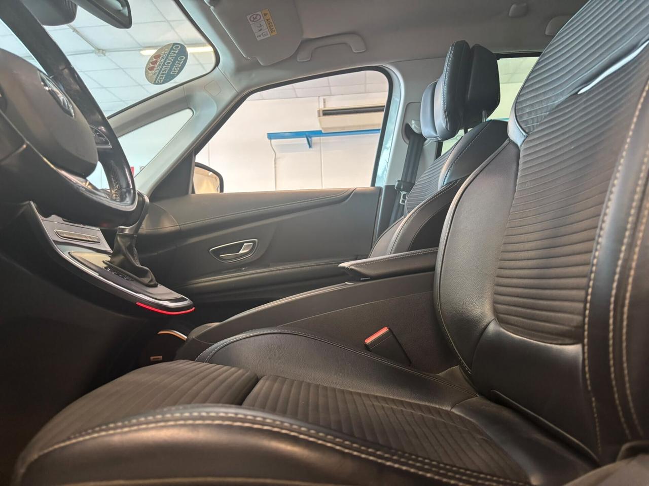 Renault Scenic ENERGY BOSE dCi 8V 110 CV EDC