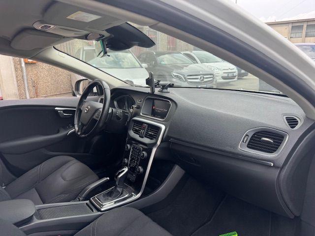 VOLVO V40 D2 Geartronic Business