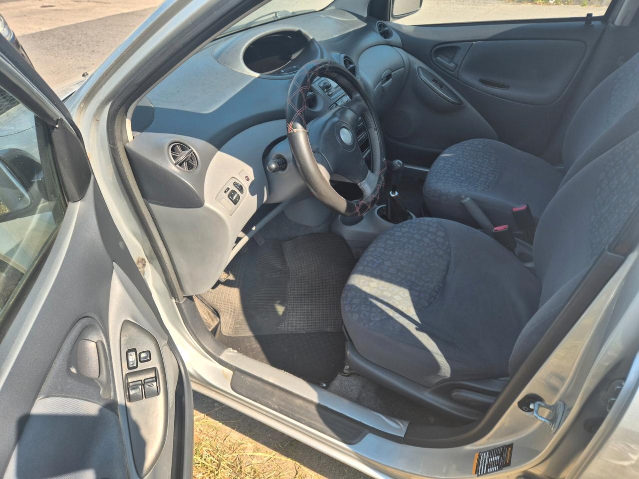 Toyota Yaris 1.3i 16V cat 5 porte UNICO PROPRIETARIO
