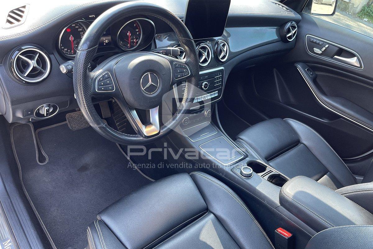 MERCEDES GLA 200 d Automatic Premium