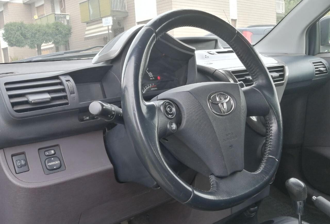 Toyota iQ 1.0 Automatica Idonea Neopatentati