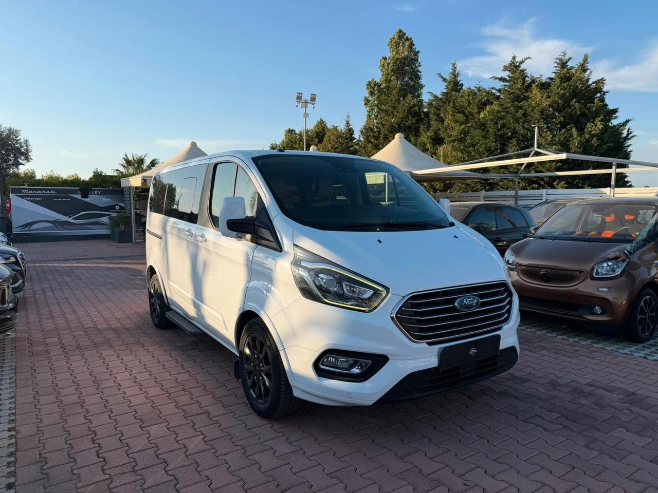 Ford Tourneo Custom 310 2.0 TDCi 130CV PL Titanium
