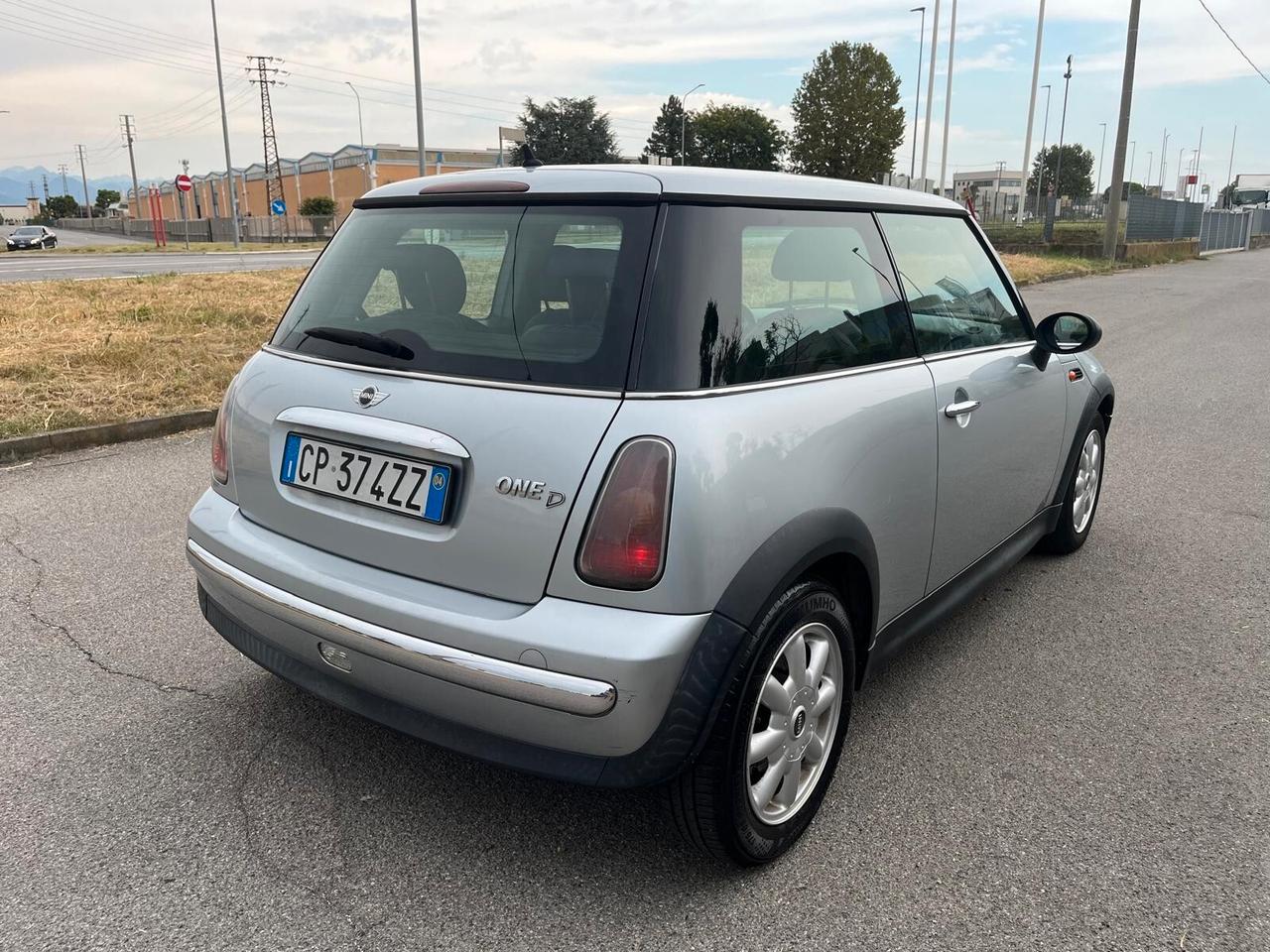Mini 1.4 tdi One D de luxe