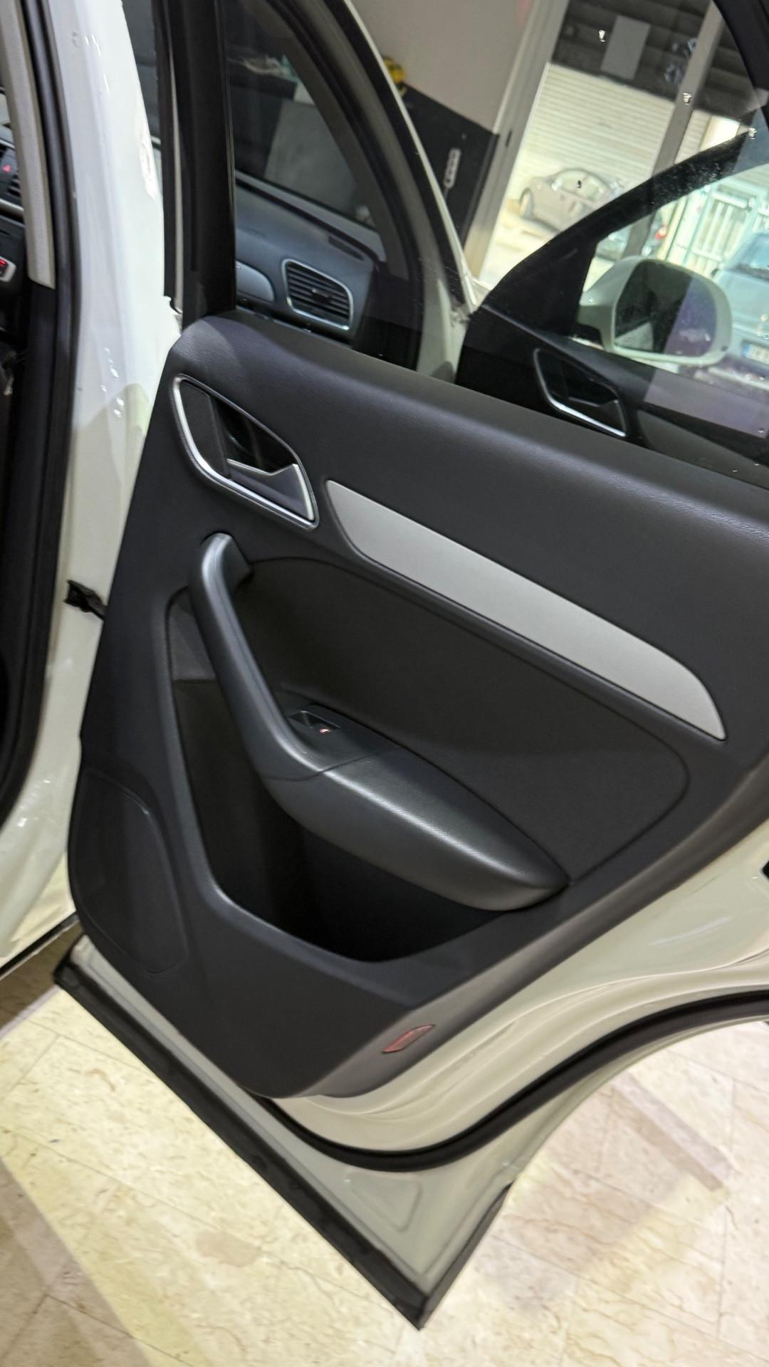 Audi Q3 2.0 TDI GANCIO TRAINO