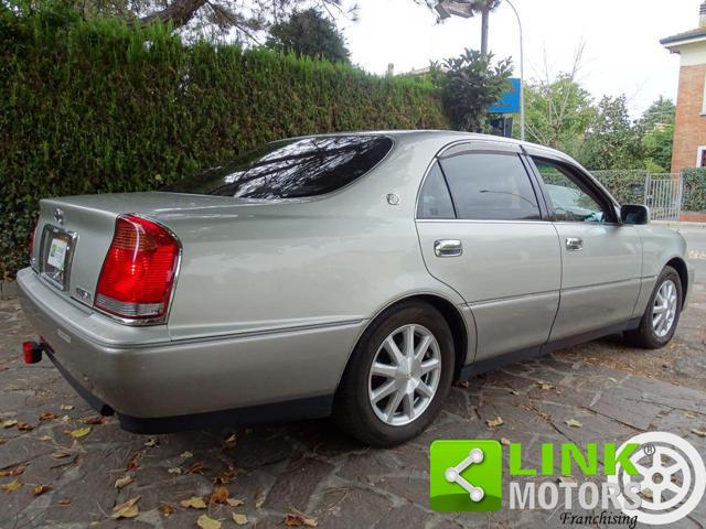 TOYOTA Crown Majesta 4.0 V8 S170 - 1999 ASI - Import