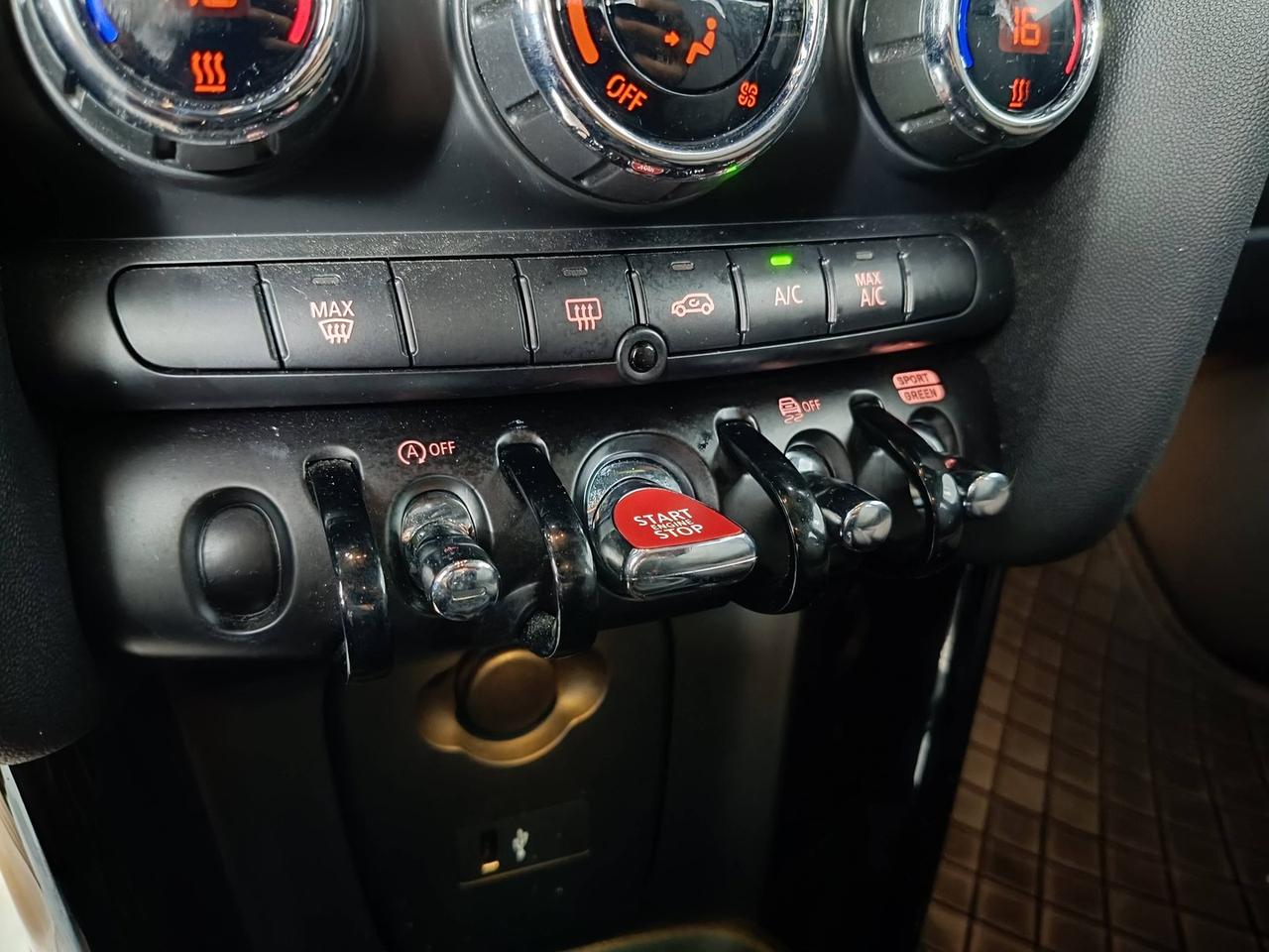 MINI Mini IV F55 2021 5p - Mini 5p 1.5 Cooper Classic auto