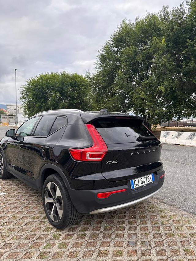 VOLVO XC40 T2 automatico Essential