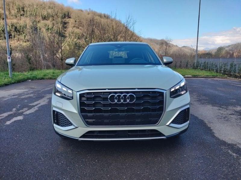 Audi Q2 2.0 30 TDI S LINE Interno ed esterno