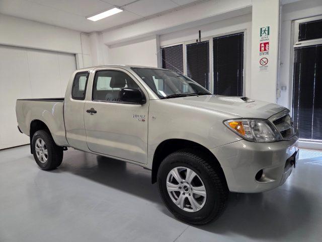 TOYOTA Hilux 2.5 D-4D 4WD 2p. Extra Cab