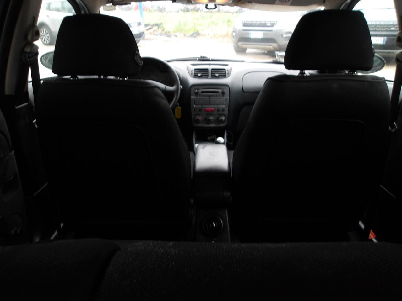 Alfa Romeo 147 5 Porte 147 5p 1.9 jtd Distinctive 120cv