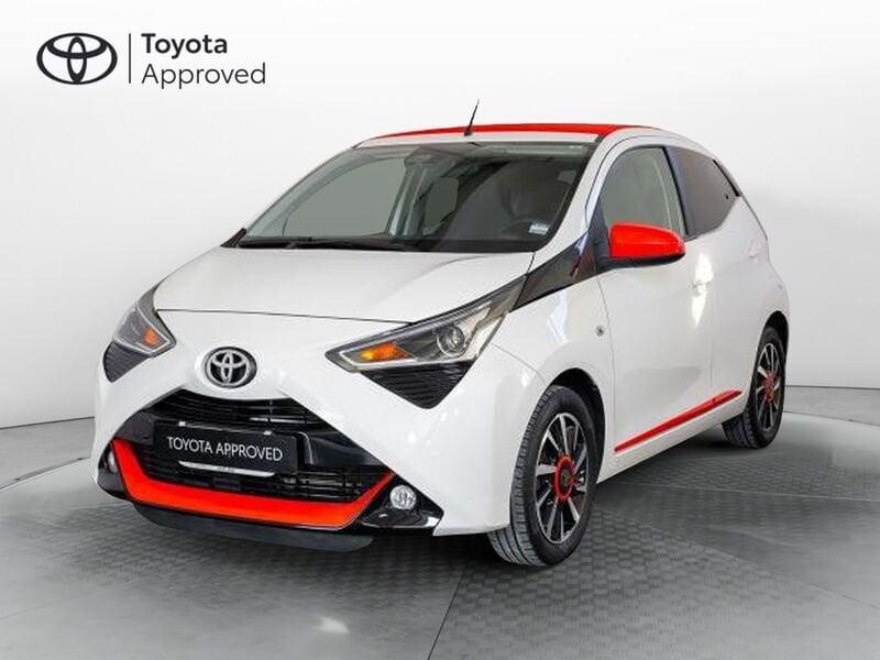 Toyota Aygo 1.0 VVT-i 72 CV 5 porte x-wave orange