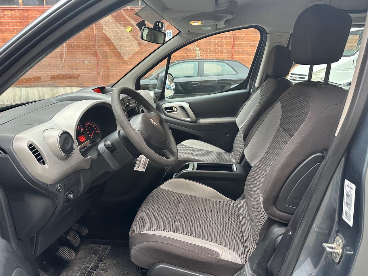 Peugeot Partner 7 posti 1.6 gpl della casa euro 5