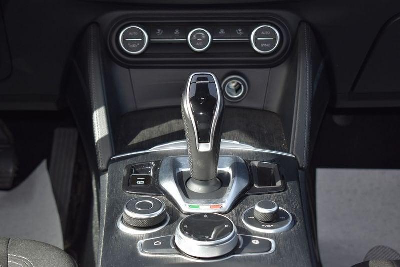 Alfa Romeo Stelvio 2.2 Turbo Diesel 190CV Business AT8 Q4