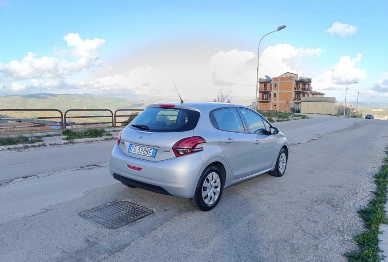 Peugeot 208 1.2 VTi 82 CV 5 porte Active