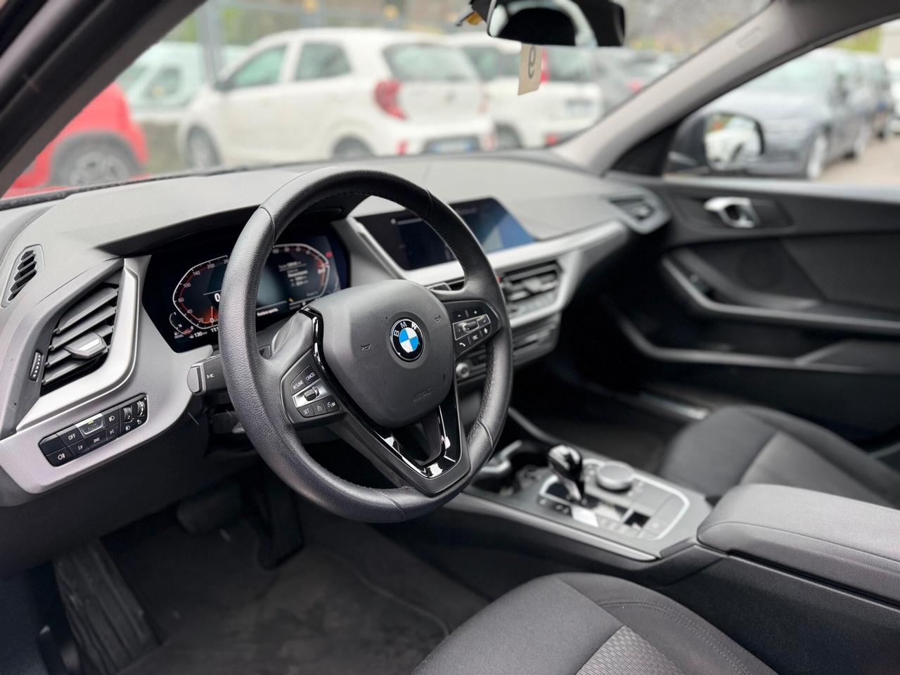 Bmw 116 116d 5p. Business Advantage