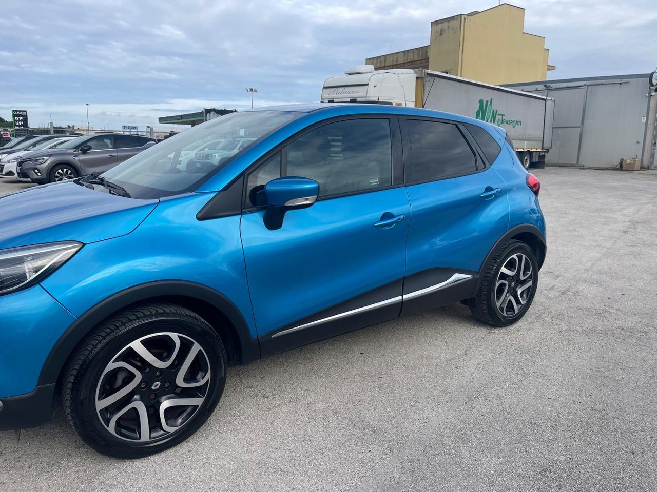 RENAULT CAPTUR 0.9 TCE FULL LED PARI AL NUOVO
