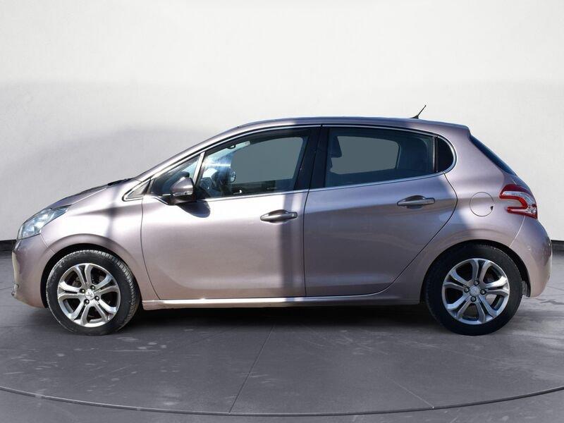 Peugeot 208 1.4 HDi 68 CV 5 porte Allure