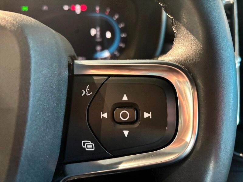 VOLVO XC40 (2017-->) XC40 B3 automatico Core