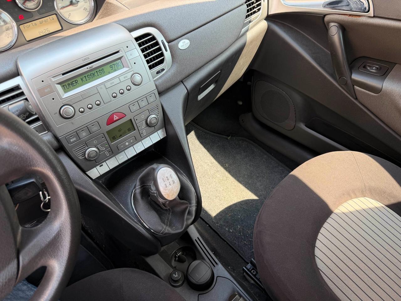 Lancia Ypsilon 1.4 NEOPATENTATI