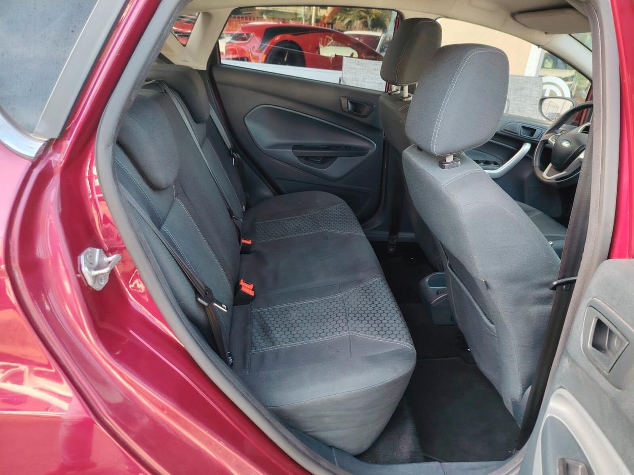 Ford Fiesta 1.6 TDCi 90CV 5 porte DPF Titanium