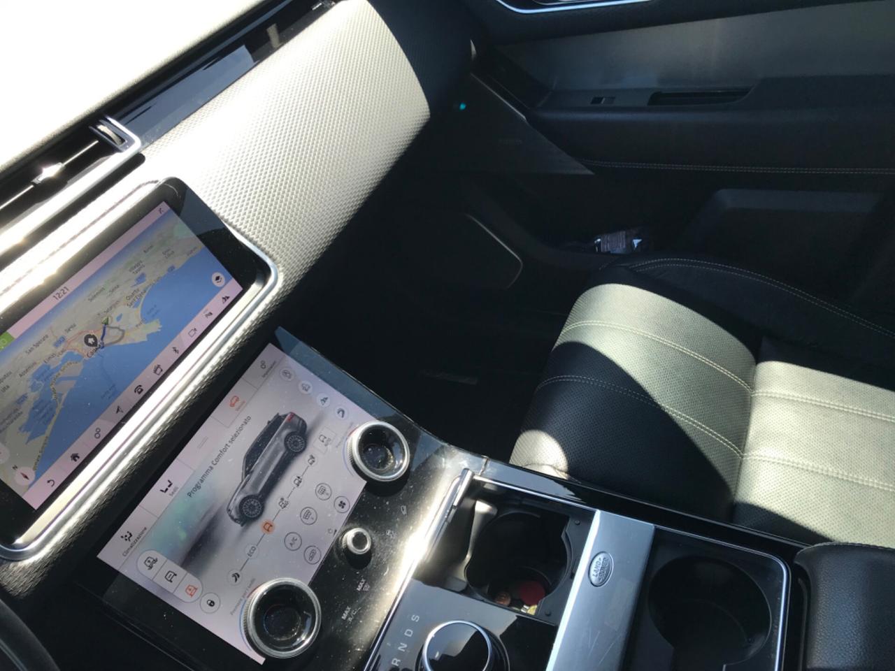 Land Rover Range Rover Velar 3.0 V6 SD6 300 CV R-Dynamic SE. Garanzia ufficiale Land Rover
