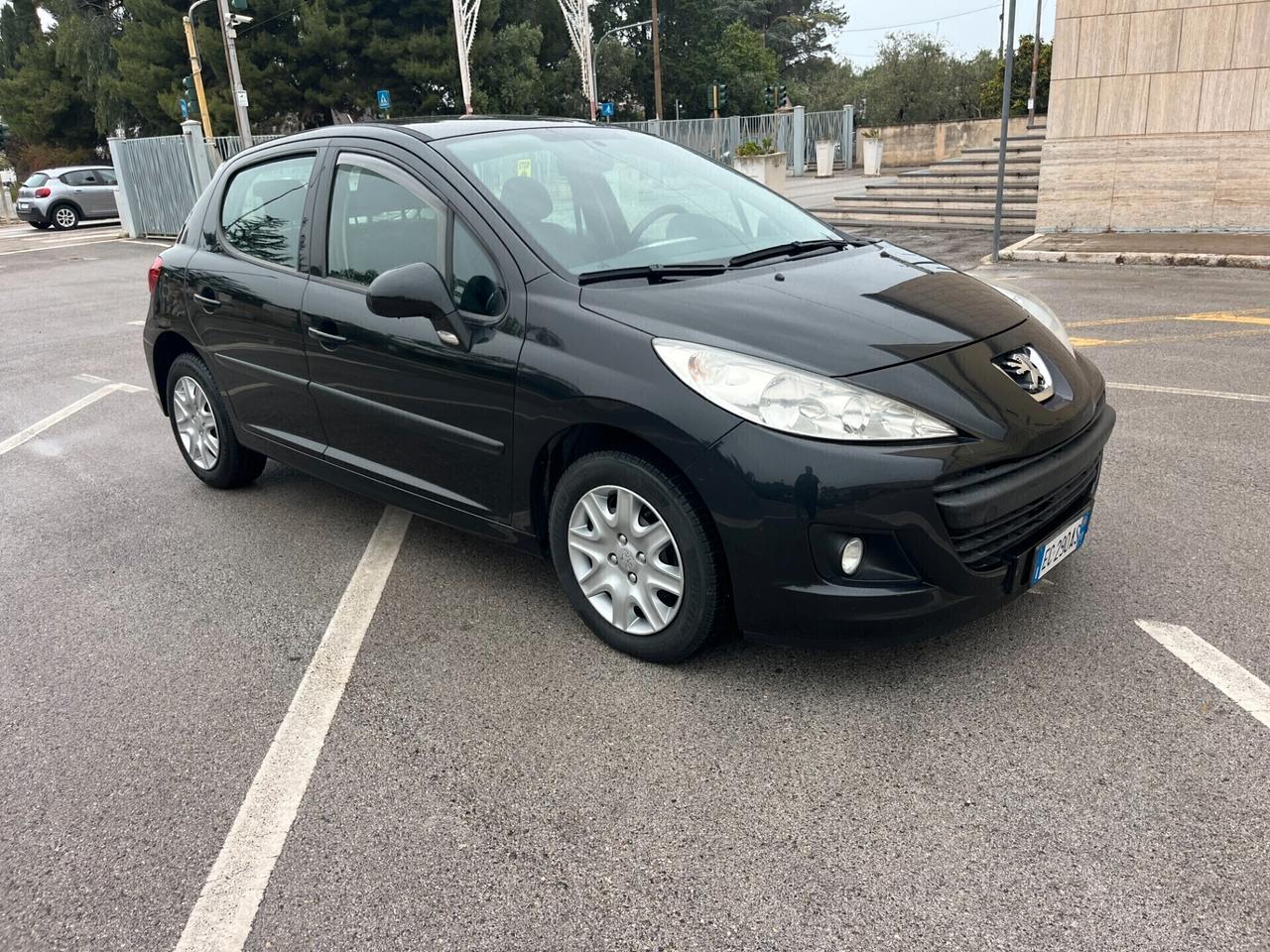 Peugeot 207 1.4 BENZINA KW 70 5p.UsatoGarantito