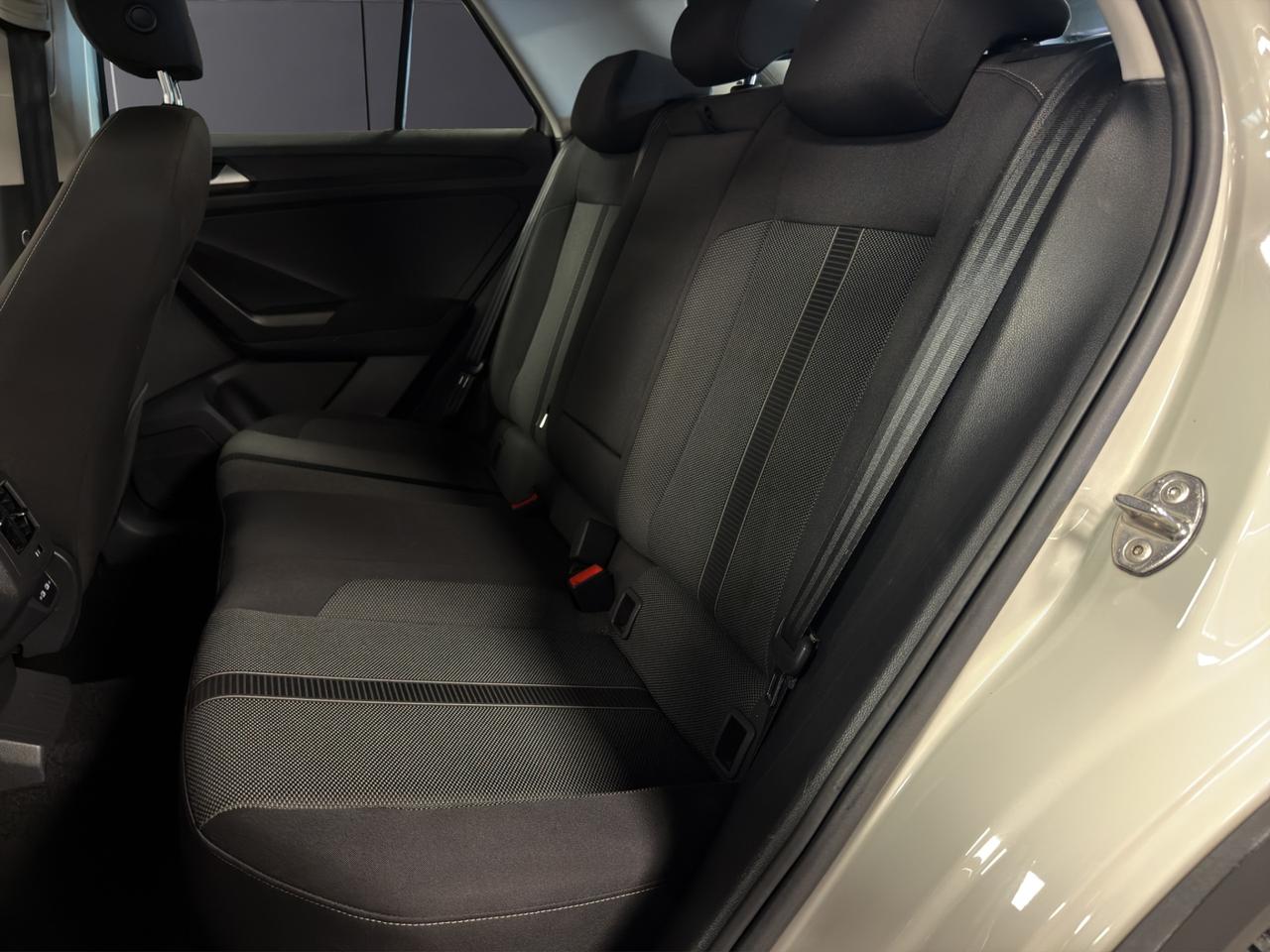Volkswagen T-Roc 1.0 tsi Life 110cv