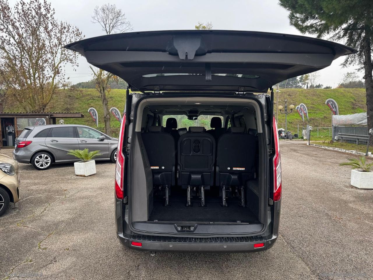 Tou.Cust. 320 2.0 EcoB 130 MHEV PC Tit.