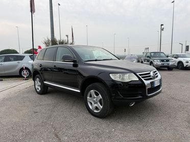 VOLKSWAGEN Touareg 2.5 R5 TDI DPF tiptronic Exclusive