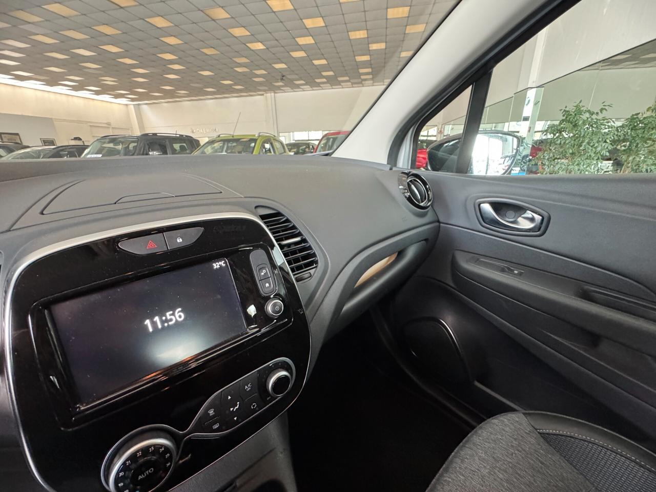 Renault Captur TCe 12V 90 CV Sport Edition2 - OK NEOPATENTATI!