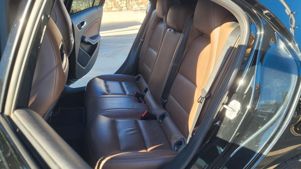 Mercedes-benz Classe A AMG-Line Full optionall!