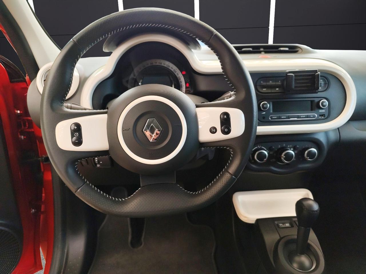 RENAULT Twingo 3ª serie Twingo SCe EDC La Pari...