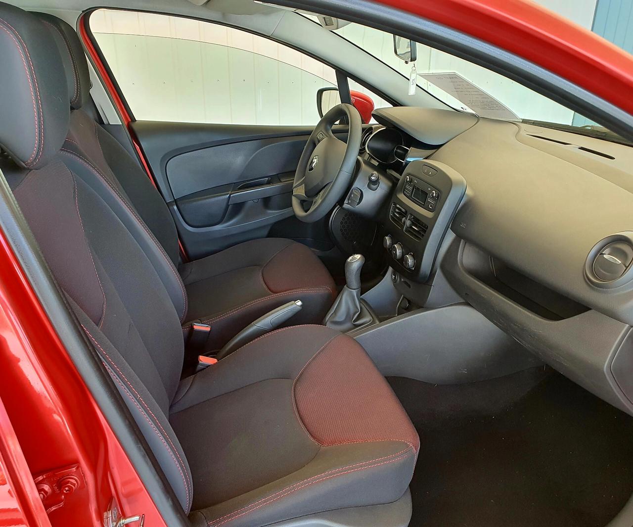 Renault Clio 1.2 Benz. - 2015 - KM. 65.000