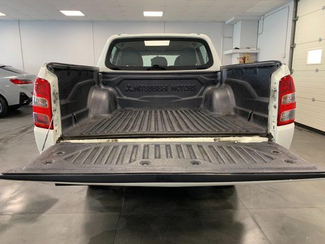 MITSUBISHI L200 Doppia Cabina Pick Up 5 Posti Double Cab Invite