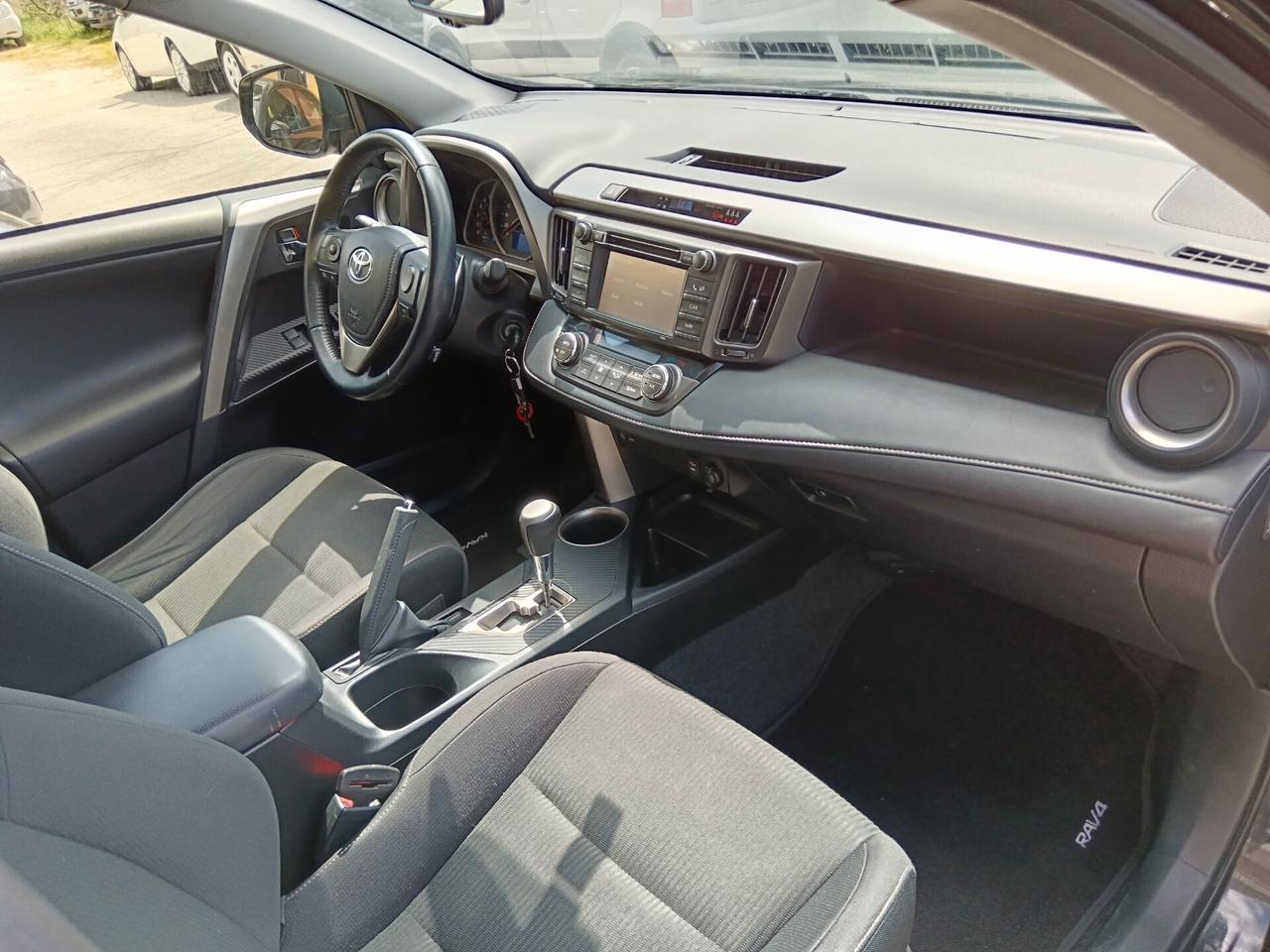Toyota RAV 4 2.2 D-4D 150CV 4WD LOUNGE