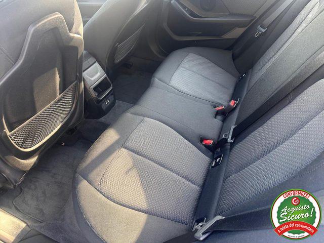 BMW 116 d 5p. Business Advantage Navi Led
