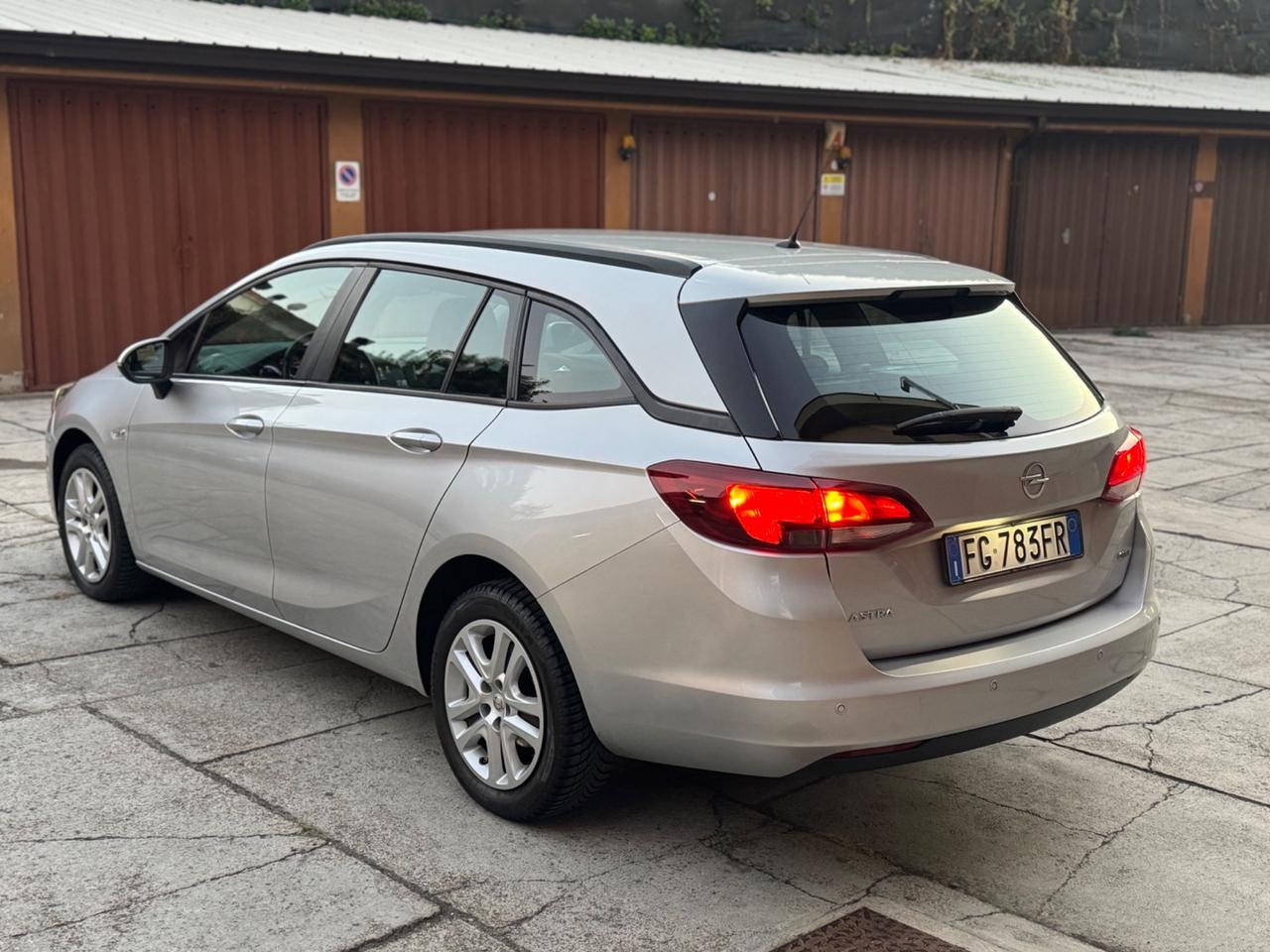 Opel Astra 1.6 CDTi Sports Tourer Business