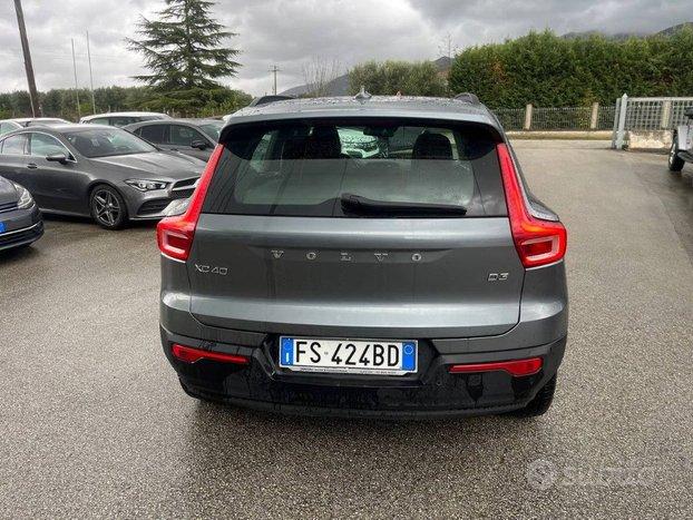 VOLVO XC40 D3 Business