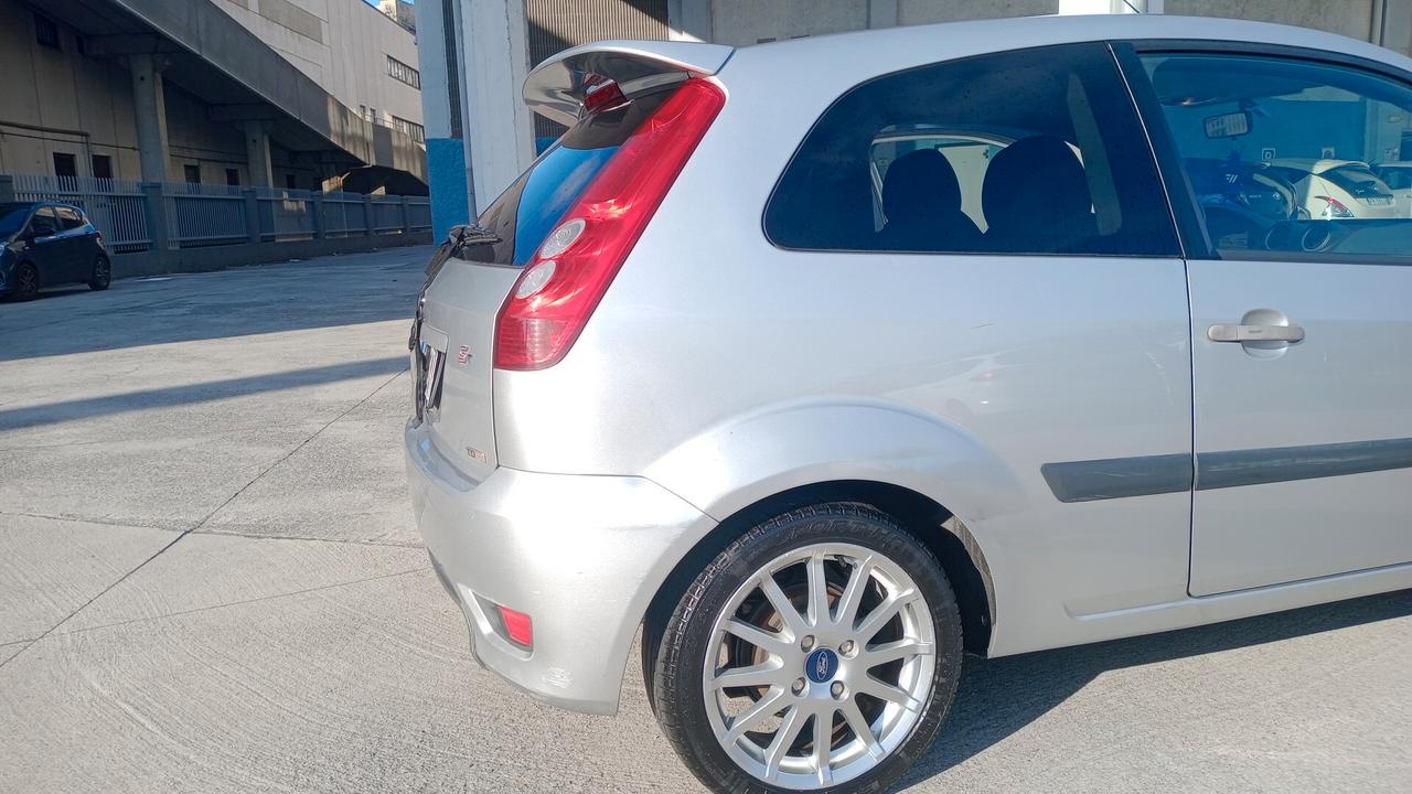 Ford Fiesta 1.6 TDCi 90CV 3 porte DPF Titanium